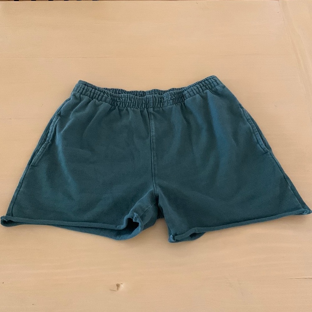Brandy Melville Cotton Sweat shorts Green (hand-cropped)